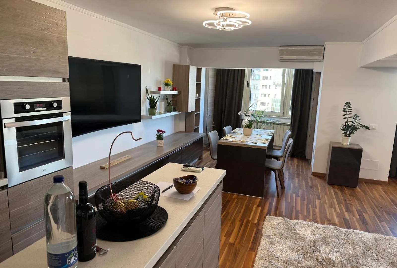 Cozy Unirii Apartment Near Old Town 부쿠레슈티