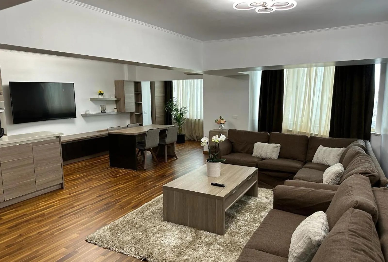 Cozy Unirii Apartment Near Old Town Bucharest Romania